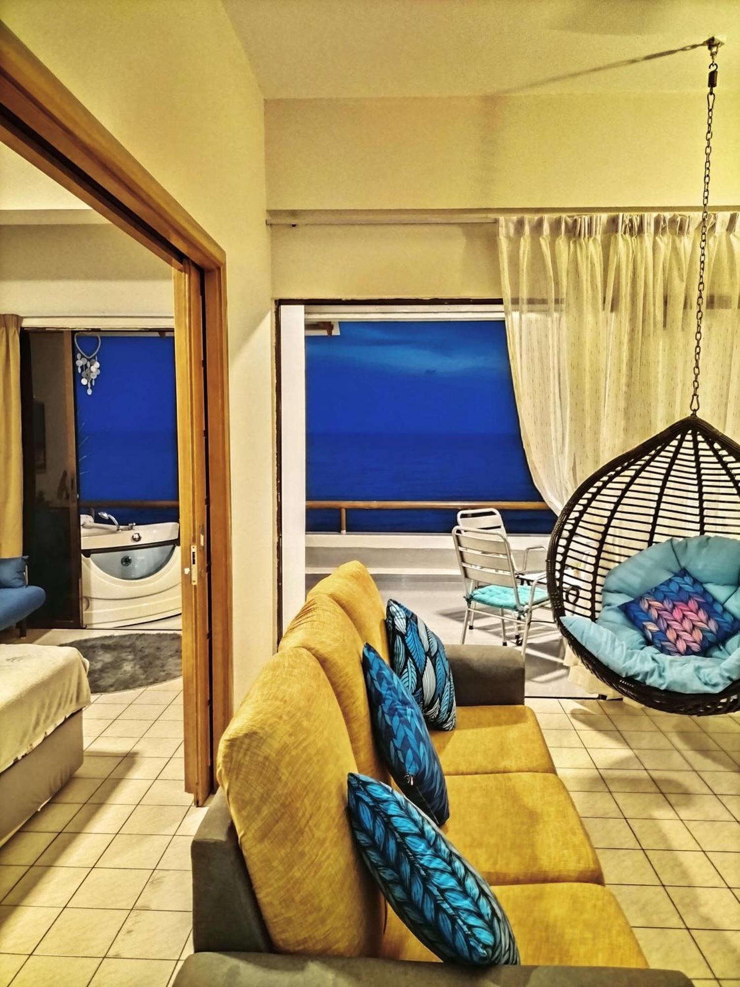 Seafront Sunsetspa Петалинг Джая Екстериор снимка