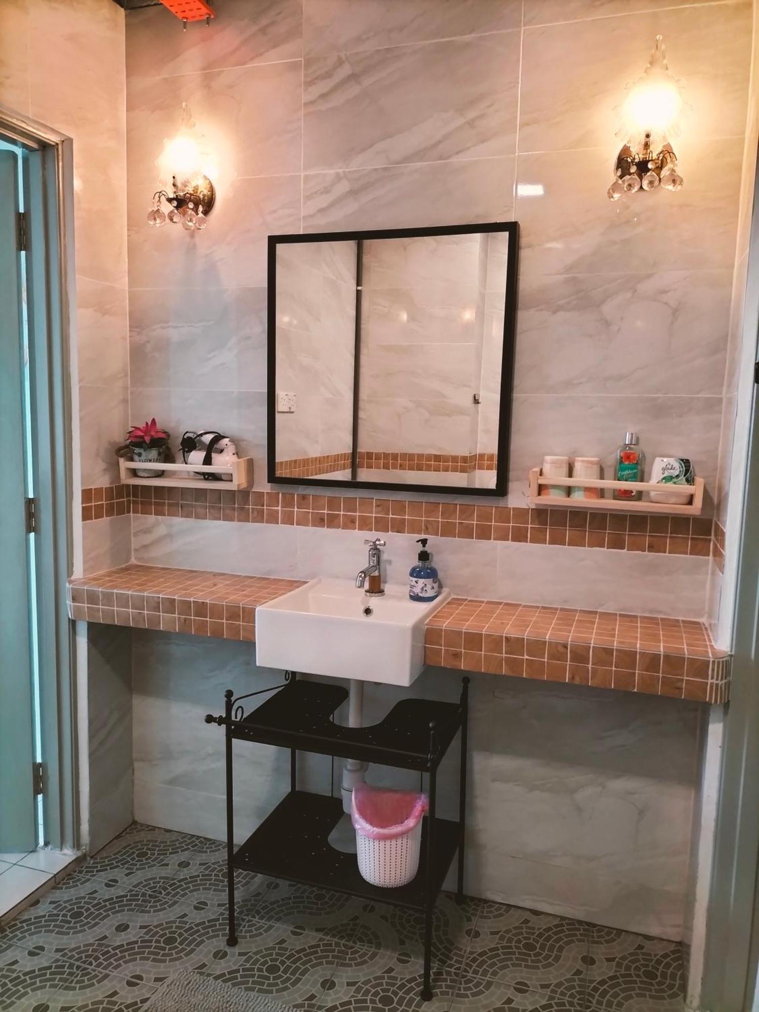 Seafront Sunsetspa Петалинг Джая Екстериор снимка