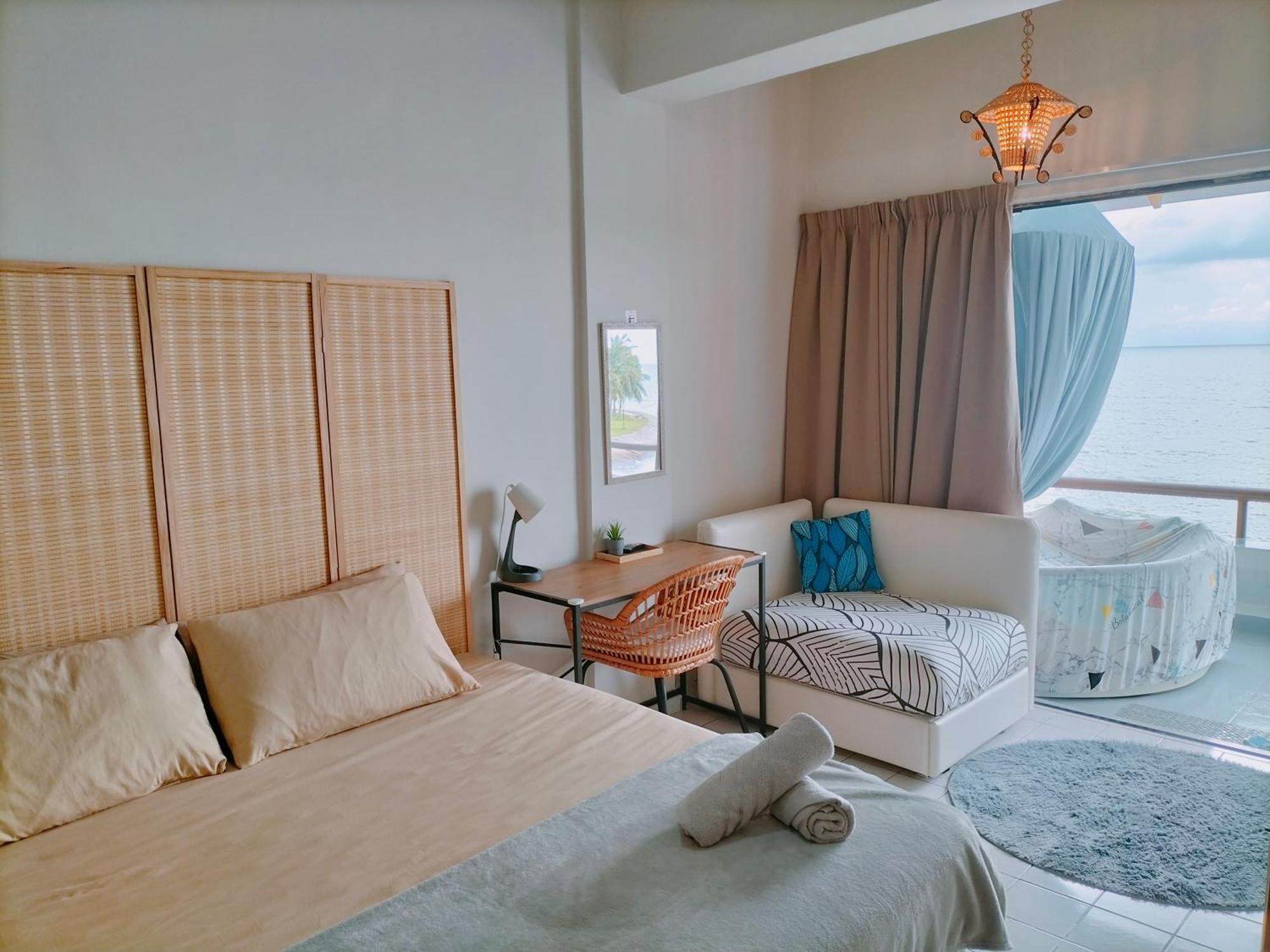 Seafront Sunsetspa Петалинг Джая Екстериор снимка